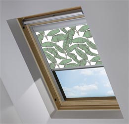 Skylight in Jungle Leaf White Blackout